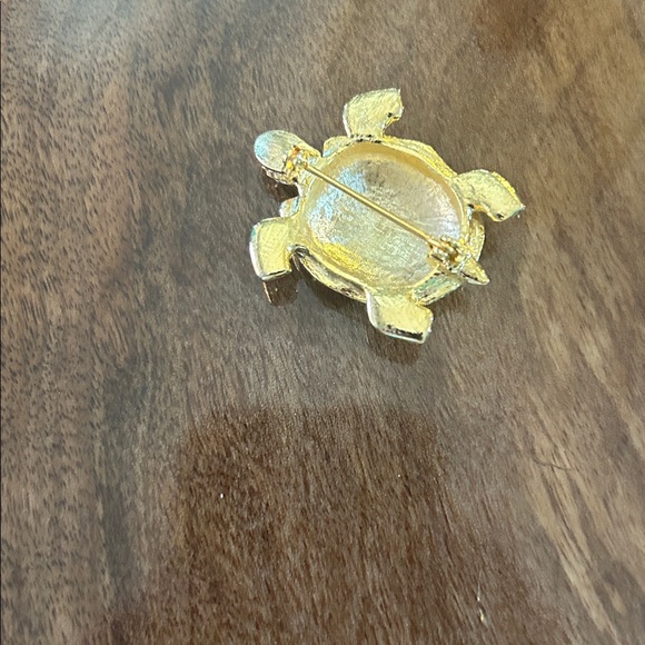 Pin, Turtle Gold and brown with green eyes vintage pin, 1 1/2”, EUC - Picture 5 of 5